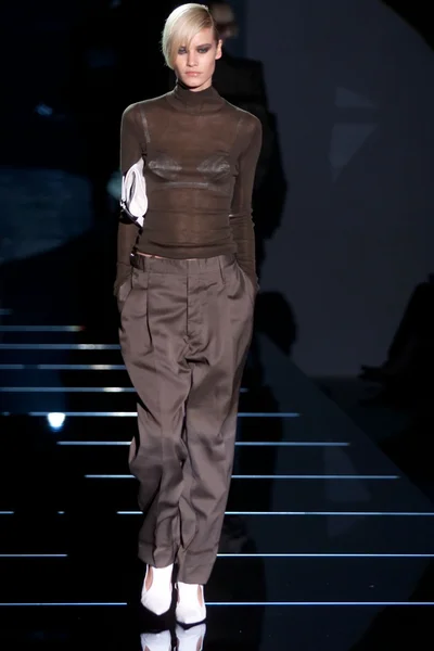Look 27